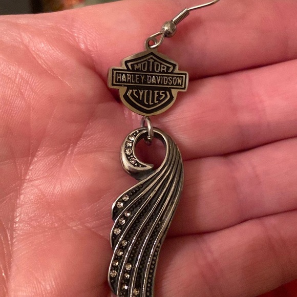 Harley Earrings - Picture 3 of 3